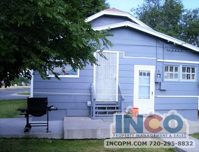 1001 S Eliot St in Denver, CO - Building Photo - Building Photo