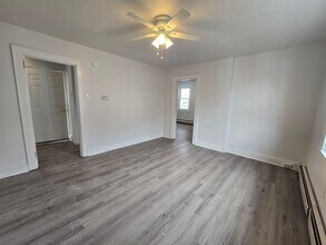 6523 Stanton Ave-Unit -6523-2 in Pittsburgh, PA - Building Photo - Building Photo