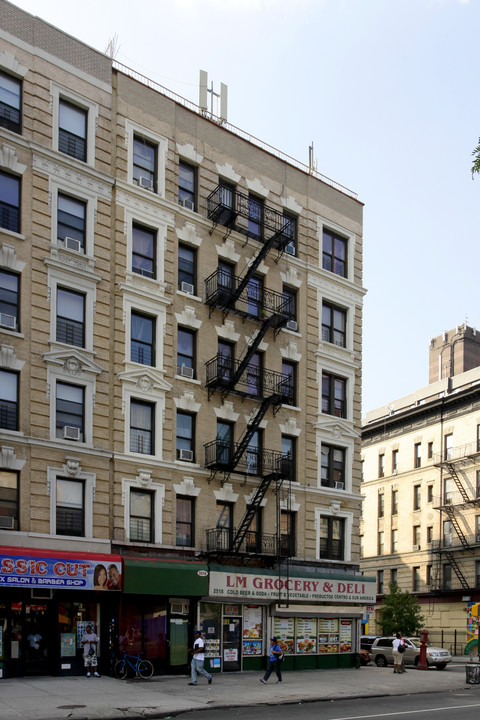 2516-2518 Seventh Ave in New York, NY - Building Photo