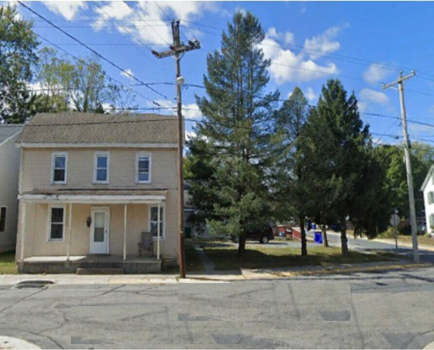 131 Dorman St in Harrington, DE - Foto de edificio