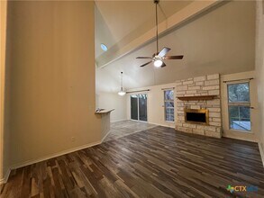 109 Quail Run Dr in San Marcos, TX - Building Photo - Building Photo