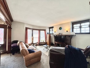 8 Heussy Ave, Unit Upper in Buffalo, NY - Building Photo - Building Photo