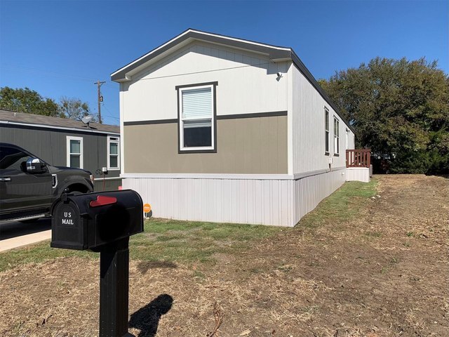 73 Cannon Ln in Sherman, TX - Building Photo