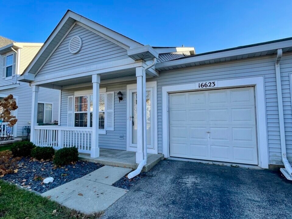 16623 Natoma Dr in Lockport, IL - Building Photo