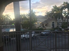 8936 W Flagler St in Miami, FL - Building Photo - Building Photo