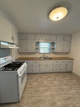 706 Alice St in Sweeny, TX - Building Photo - Building Photo