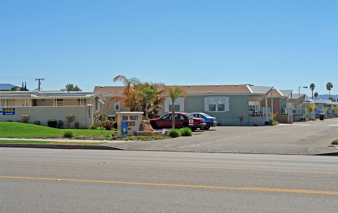 Sun Valley Estates in Hemet, CA - Building Photo