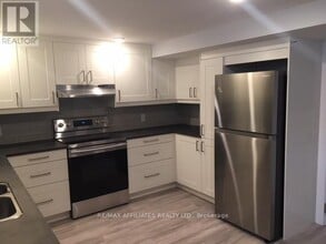 1258 Firestone Crescent in Ottawa, ON - Building Photo - Building Photo