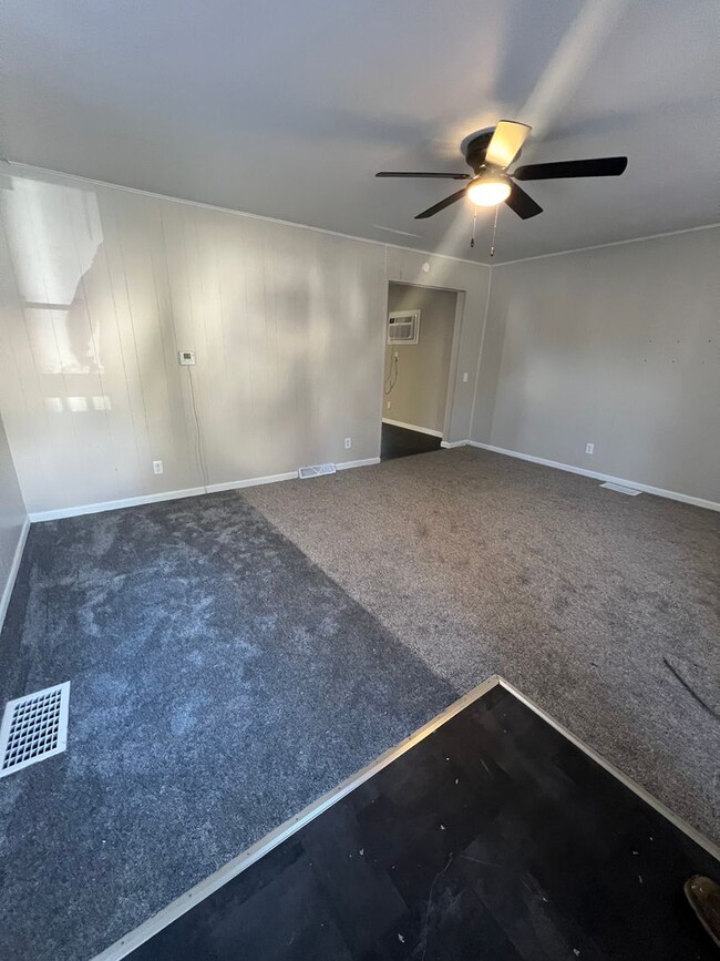 1202 E Laurel St in Springfield, IL - Building Photo - Building Photo