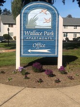 WALLACE PARK APARTMENTS (03) in Salem, OR - Foto de edificio - Building Photo