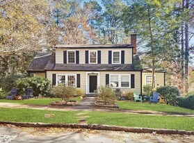 451 Durand Dr NE in Atlanta, GA - Building Photo