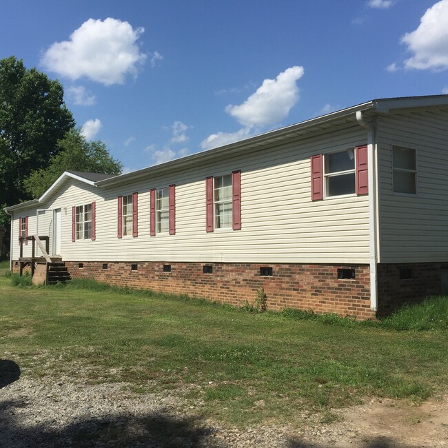 519 Clear Dawn Dr in Easley, SC - Building Photo - Building Photo