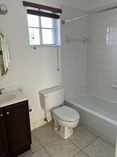 1155 NW 124th Pl, Unit 204 in Miami, FL - Building Photo - Building Photo