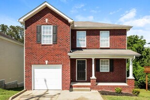 710 Holland Ridge Dr in La Vergne, TN - Building Photo