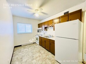 1502 Westvale Dr-Unit -J in Festus, MO - Building Photo - Building Photo