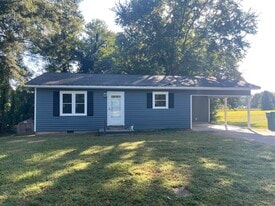 122 Sizemore Ave in Boonville, NC - Building Photo