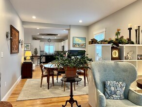 9 Sherman St in Medford, MA - Foto de edificio - Building Photo