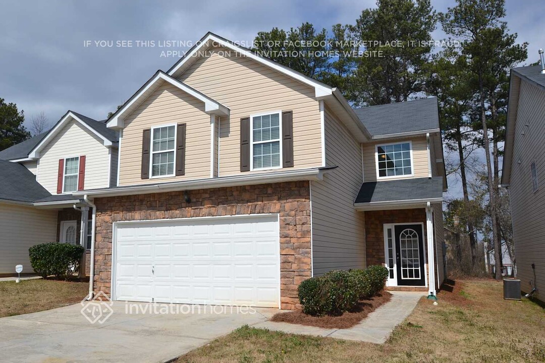 7187 Laurel Creek Dr in Stockbridge, GA - Building Photo