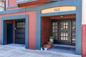 7433 Geary Blvd in San Francisco, CA - Foto de edificio - Building Photo