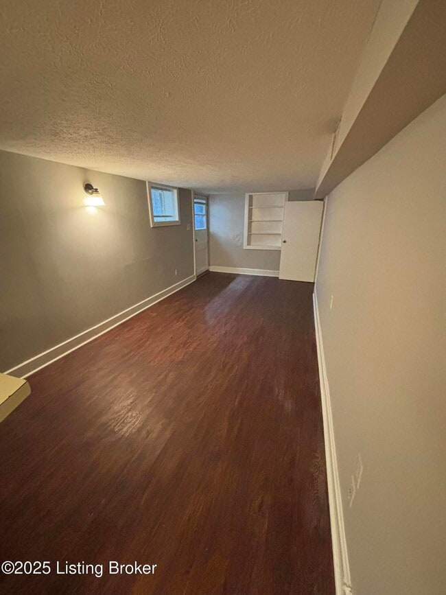2052 Midland Ave in Louisville, KY - Building Photo - Building Photo