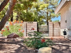 1740 Camara Dr in Las Vegas, NV - Building Photo - Building Photo
