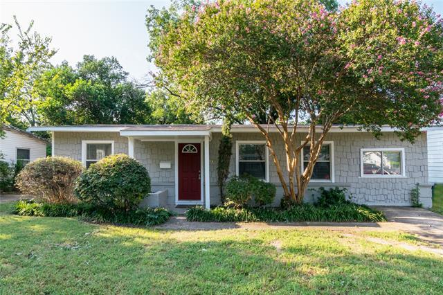 2124 Fenwick Dr in Dallas, TX - Building Photo