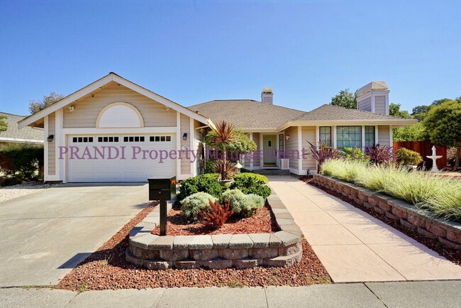 396 Sundance Way in Novato, CA - Building Photo - Building Photo