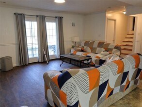 651 Mincey Woods Ct in Stone Mountain, GA - Building Photo - Building Photo