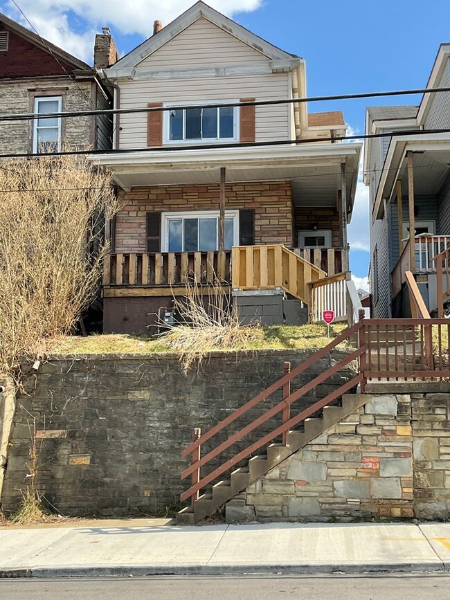 property at 242 E 17th Ave