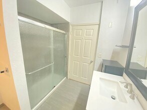 300 E South St in Orlando, FL - Building Photo - Building Photo