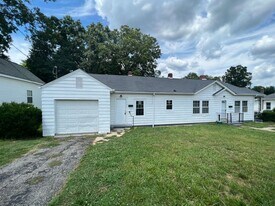 111 E Maryland Ave in Bessemer City, NC - Building Photo