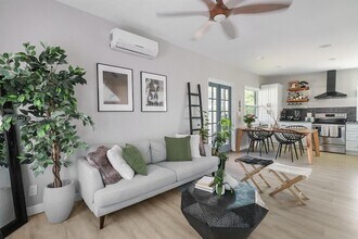 809 NE 4th St in Deerfield Beach, FL - Building Photo - Building Photo