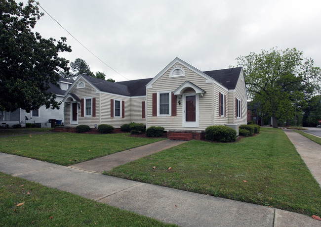 Parrish Apartments in Dunn, NC - Building Photo - Building Photo