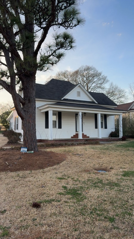 property at 9916 N Nash St