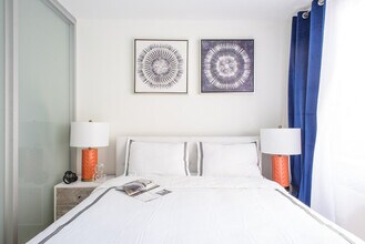 244 E 75th St in New York, NY - Building Photo - Building Photo