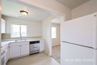 3340 N Dexter Ct in Denver, CO - Building Photo - Building Photo