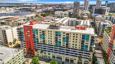 1208 E Kennedy Blvd in Tampa, FL - Building Photo - Building Photo