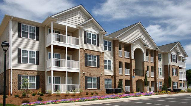 Burke Ridge Crossing in Winston-Salem, NC - Foto de edificio