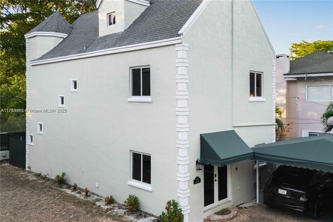 property at 3149 Mary St