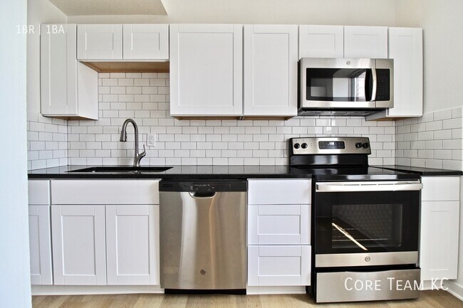 712 Linwood Blvd in Kansas City, MO - Building Photo - Building Photo