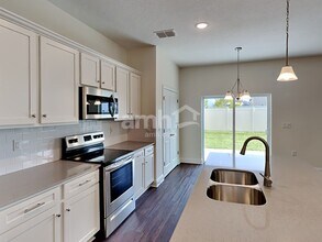 6107 Little Blf Cir in Mascotte, FL - Building Photo - Building Photo