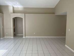 18863 NW 24th Ct in Pembroke Pines, FL - Building Photo - Building Photo