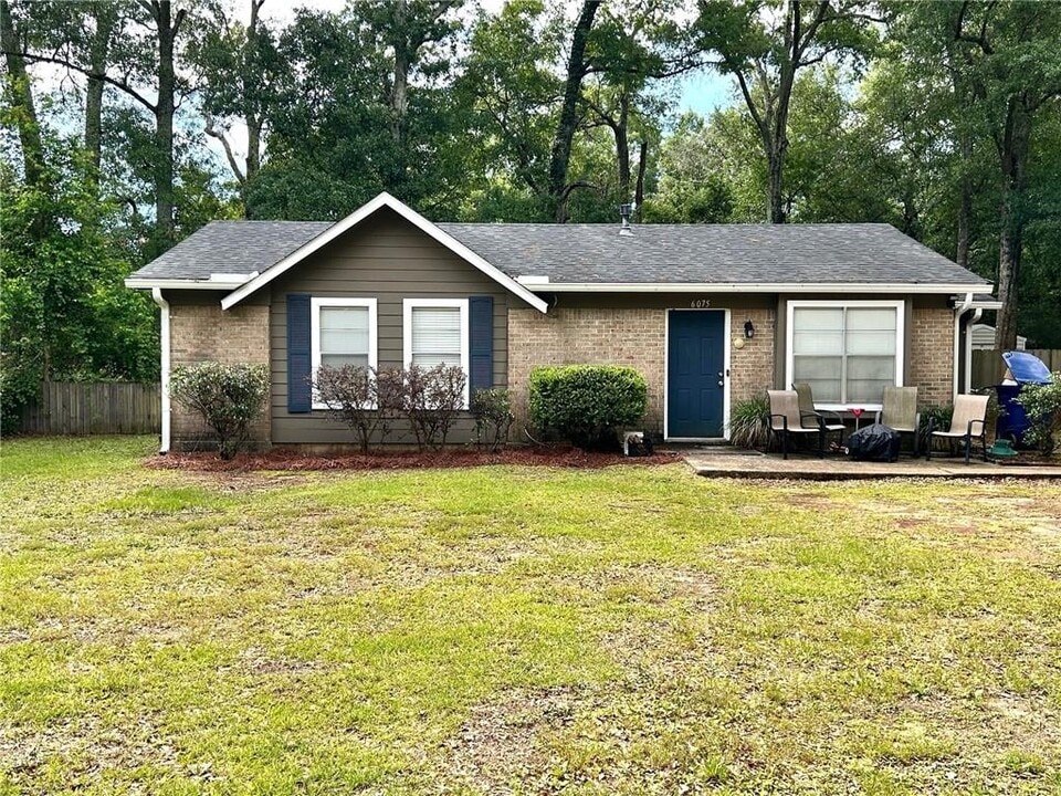 6075 Quail Run S in Theodore, AL - Building Photo