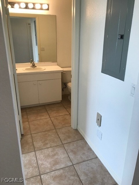 property at 8450 Kingbird Loop