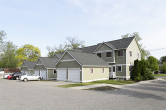 Fairbanks Townhouses in Holland, MI - Foto de edificio - Building Photo