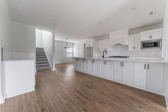 2045 N Sunshine Rd in Fayetteville, AR - Building Photo - Building Photo