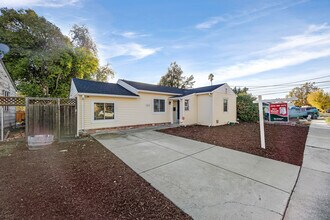 2438 Upland Dr in Concord, CA - Building Photo - Building Photo