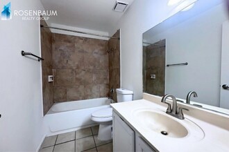 725 W 1st Ave, Unit 201 in Mesa, AZ - Building Photo - Building Photo