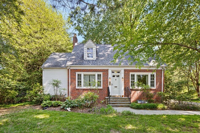 property at 112 W Park Pl