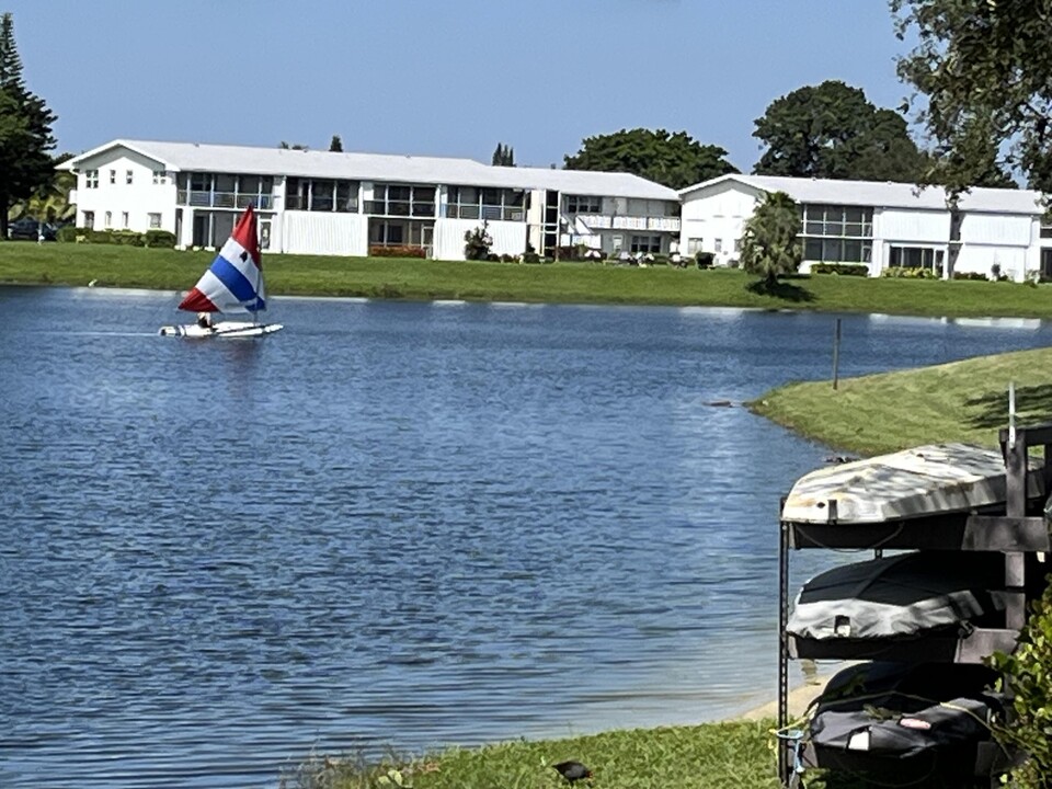 190 Waltham H in West Palm Beach, FL - Building Photo